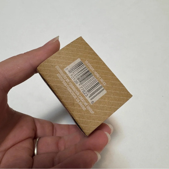 🆕💛 Stanley The Mini Quencher Ornament Keychain - Honey Talks - Picture 4 of 4